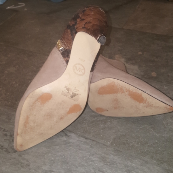 Michael Kors pointed snakeskin ankle booties - Picture 2 of 6